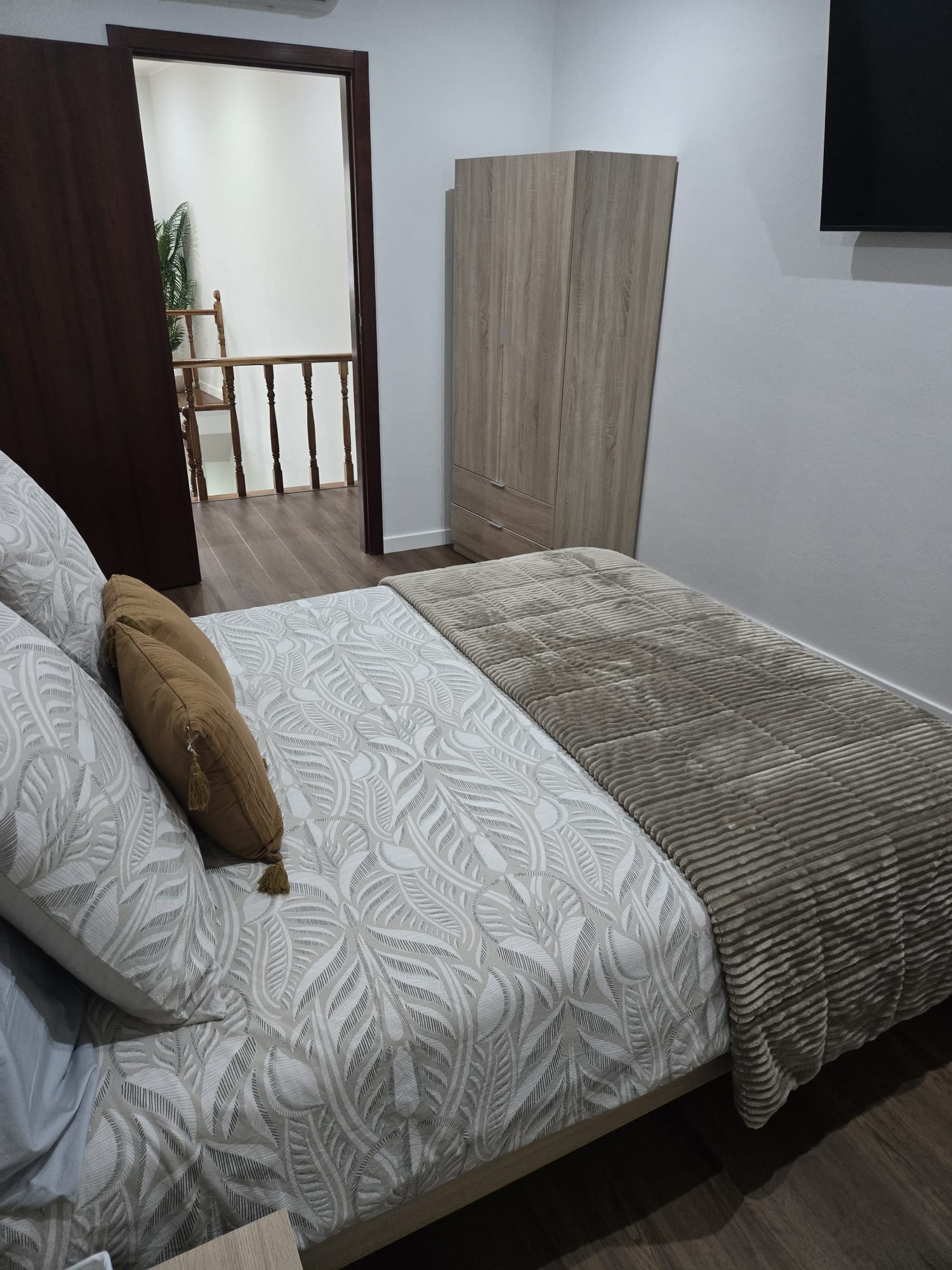 Chambre no 2 — lit queen, vue 1